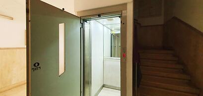 Dizengoff Brique in Tel Aviv-yafo