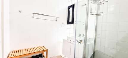 Kalisher Ophrys in Tel Aviv-yafo