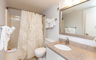 Island Winds East by Brett/Robinson Vacations