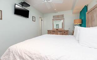 Island Winds East by Brett/Robinson Vacations