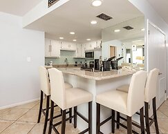 Island Winds East by Brett/Robinson Vacations