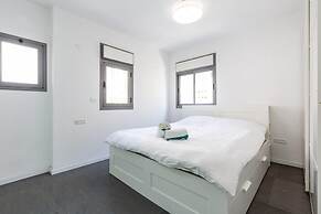 Hakovshim Miroir in Tel Aviv-yafo