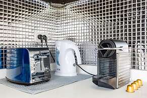 Hakovshim Miroir in Tel Aviv-yafo