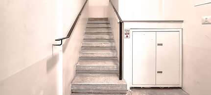 Rupin Nacre in Tel Aviv-yafo