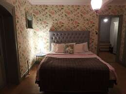 Exclusive 3- Bed Regal Apartment!