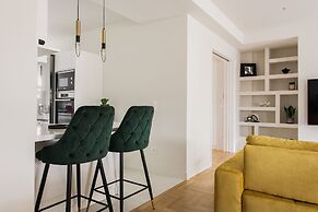 Spectacular 3BR Apartment in Pangrati