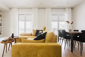 Spectacular 3BR Apartment in Pangrati