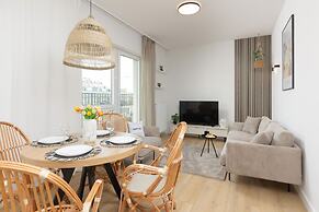 Optykow Apartment Warsaw by Renters