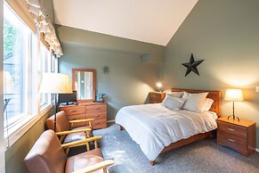 Pay Day Condominiums