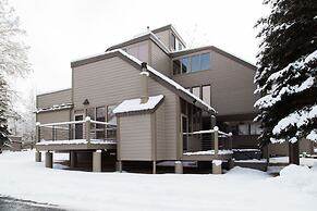 Pay Day Condominiums