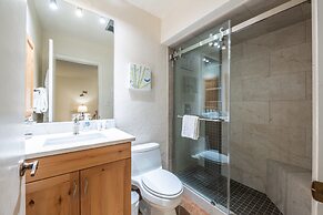 Pay Day Condominiums