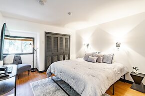 Pay Day Condominiums