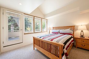 Pay Day Condominiums