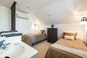 Pay Day Condominiums