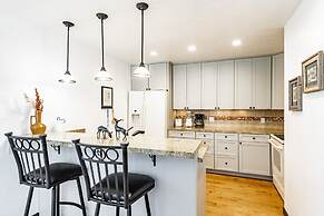 Pay Day Condominiums