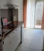 Appealing Apartment 8 Sleeps 3 Guests