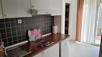 Appealing Apartment 8 Sleeps 3 Guests