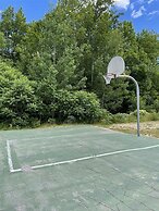 Any Season Escape Limit 10 4 Bedroom Villa by RedAwning