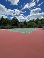 Any Season Escape Limit 10 4 Bedroom Villa by RedAwning