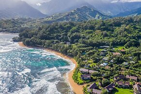 Hale Haena 3 Bedroom Home by RedAwning