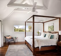 Hale Haena 3 Bedroom Home by RedAwning