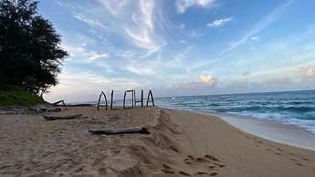 Hale Haena 3 Bedroom Home by RedAwning