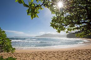 Hale Haena 3 Bedroom Home by RedAwning