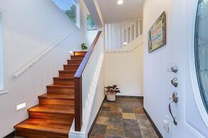 Hale Haena 3 Bedroom Home by RedAwning