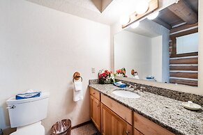 Temptation 8 3 Bedroom Condo