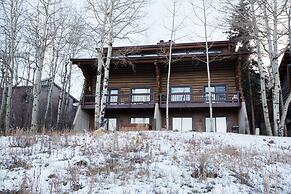 Temptation 8 3 Bedroom Condo