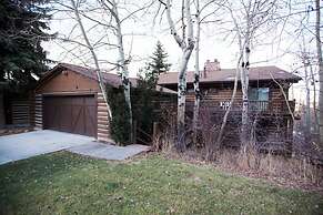 Temptation 8 3 Bedroom Condo