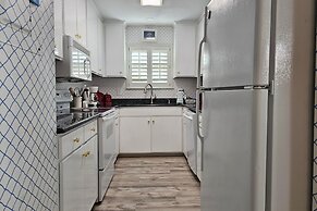 Happy Beach Villa 3 Bedroom Condo by RedAwning