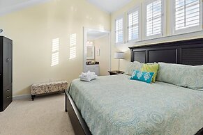 Happy Beach Villa 3 Bedroom Condo by RedAwning