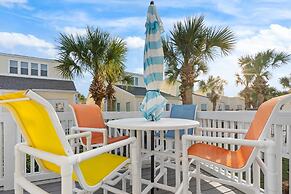 Happy Beach Villa 3 Bedroom Condo by RedAwning