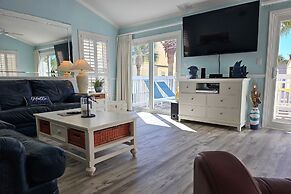 Happy Beach Villa 3 Bedroom Condo by RedAwning