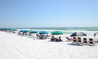 Happy Beach Villa 3 Bedroom Condo by RedAwning