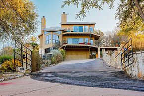 5br Home w/ Pool and a View!