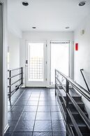 5br Home w/ Pool and a View!