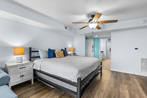 Yacht Club Villas #3-504 4 Bedroom Condo by RedAwning