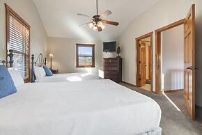 Kemper's Cabin by Silver Dollar City - Ideally Located