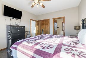 Kemper's Cabin by Silver Dollar City - Ideally Located