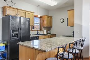 Kemper's Cabin by Silver Dollar City - Ideally Located