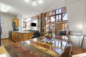 Kemper's Cabin by Silver Dollar City - Ideally Located