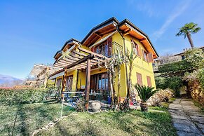 La Brezza Del Lago Maggiore With View