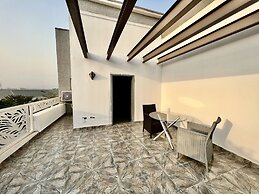 FURNISHED APARTMENTS