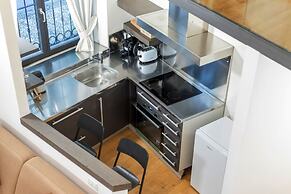 Milan Retreats Navigli