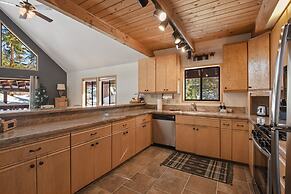 Tahoe Vista Lake Lodge