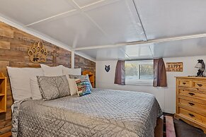 Big Bear Happy Place Walk to the Village!