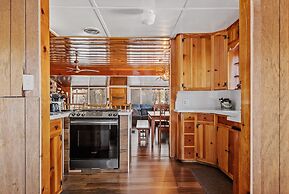 Big Bear Happy Place Walk to the Village!