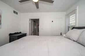 Devou Park Cottage 1